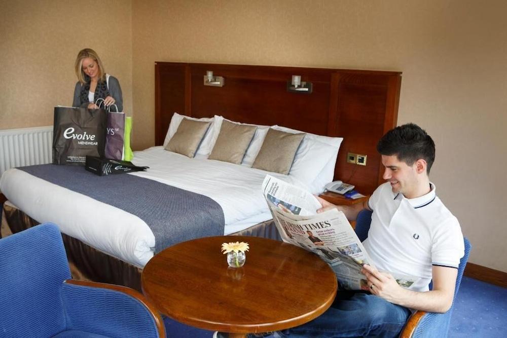 לטרקני Mount Errigal Hotel, Conference & Leisure Centre מראה חיצוני תמונה