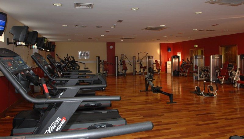לטרקני Mount Errigal Hotel, Conference & Leisure Centre מראה חיצוני תמונה