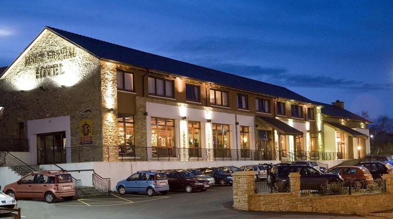 לטרקני Mount Errigal Hotel, Conference & Leisure Centre מראה חיצוני תמונה